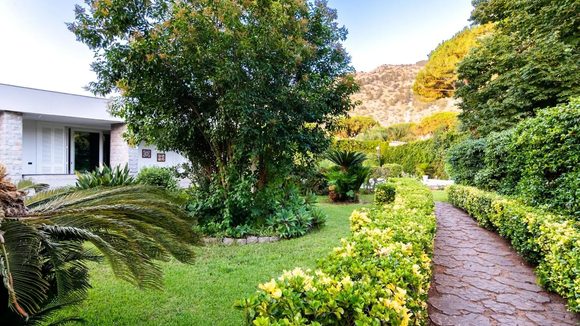 Mondello Luxury Villa Con Piscina Palermo 0*,  Italy